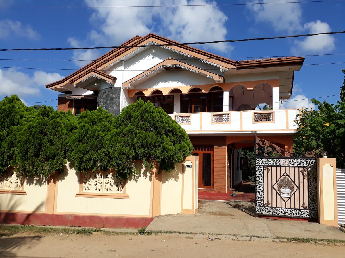 Brinthavanam Days Inn Jaffna Exterior foto