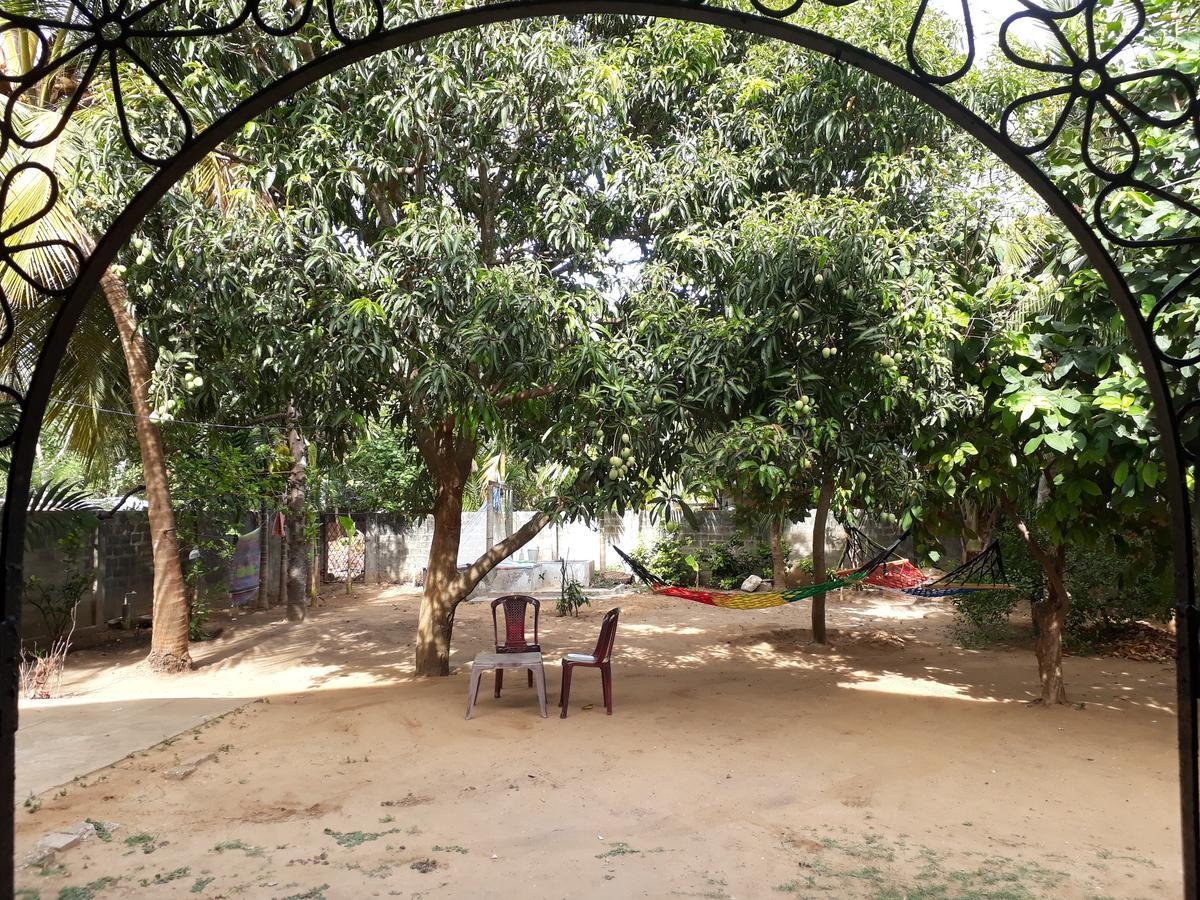 Brinthavanam Days Inn Jaffna Exterior foto