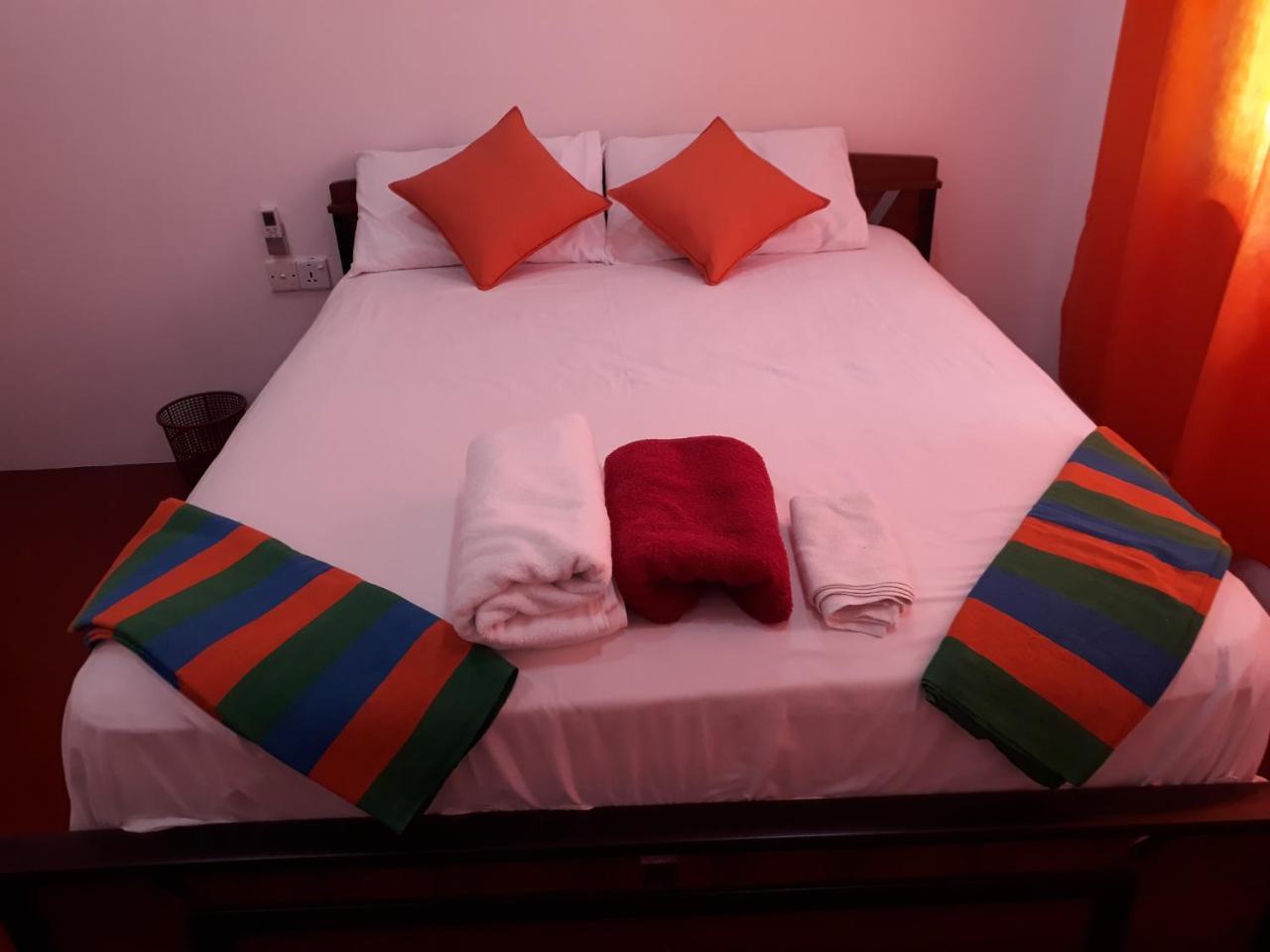 Brinthavanam Days Inn Jaffna Exterior foto